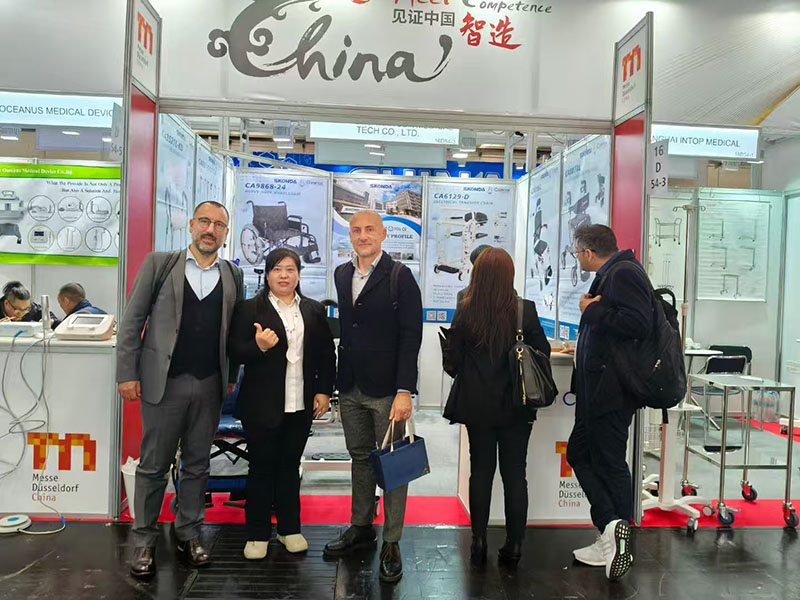 Yuteng Medical in Dubai razstava